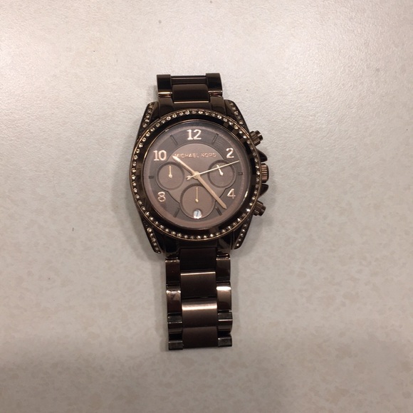 Chocolate Michael Kors watch - Picture 2 of 3